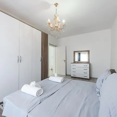 Bllok Moni Resilience 2bedr Terrace Tirana