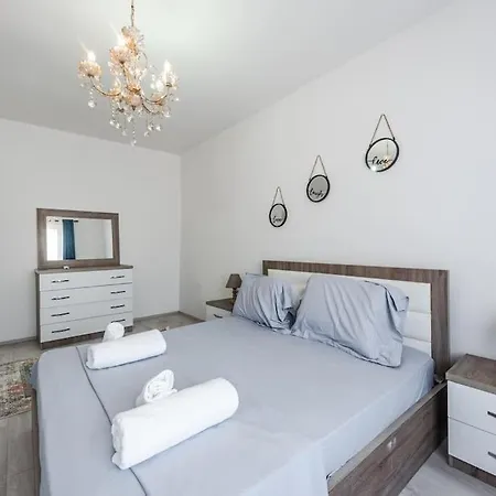 Bllok Moni Resilience 2bedr Terrace Lejlighed *