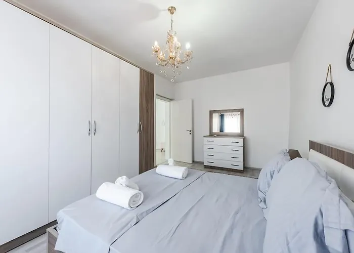 Bllok Moni Resilience 2bedr Terrace Tirana