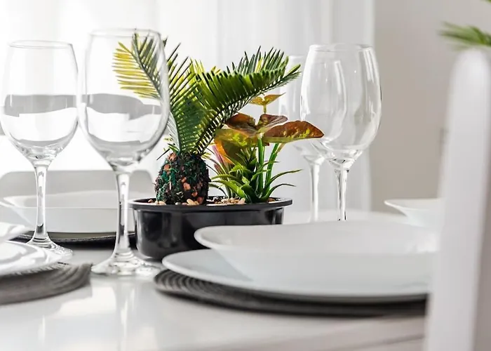 Bllok Moni Resilience 2bedr Terrace 아파트