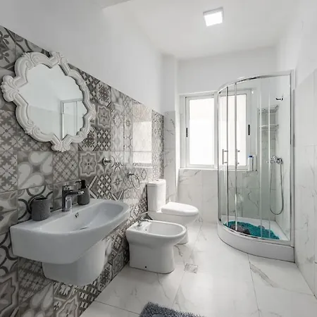 Bllok Moni Resilience 2bedr Terrace Apartamento *