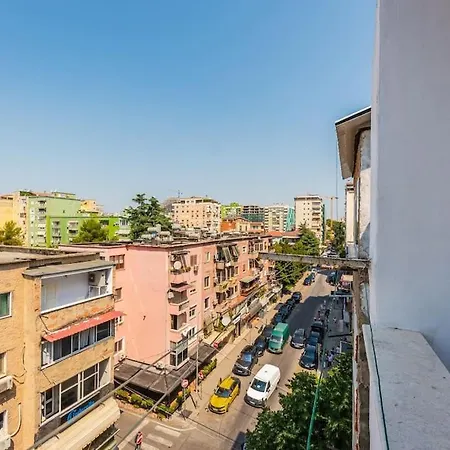 Bllok Moni Resilience 2bedr Terrace Апартаменты