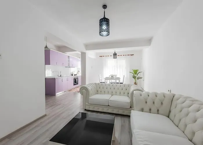 Bllok Moni Resilience 2bedr Terrace * טיראנה